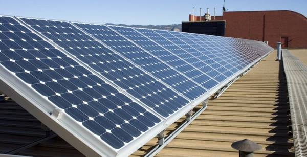 Meilleur Prix Panneau solaire van ou taille standard d'un panneau solaire ✔️ Comparatif